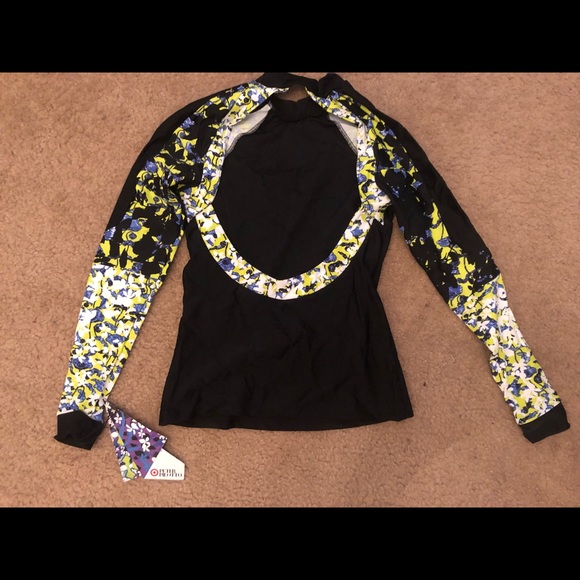 COPY - Rash Guard - Picture 2 of 2